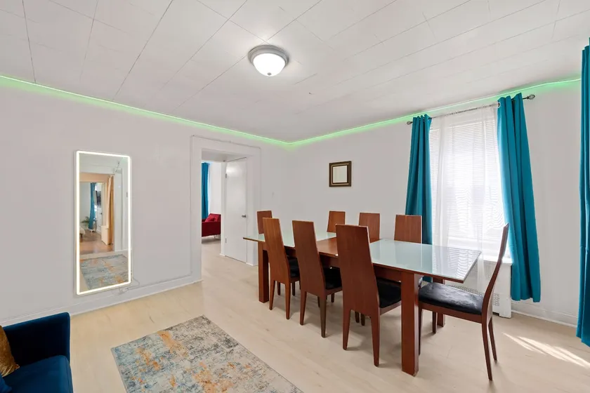 Grand Group Stay|Sleeps 20|Parking|Easy NYC Access - Image 1