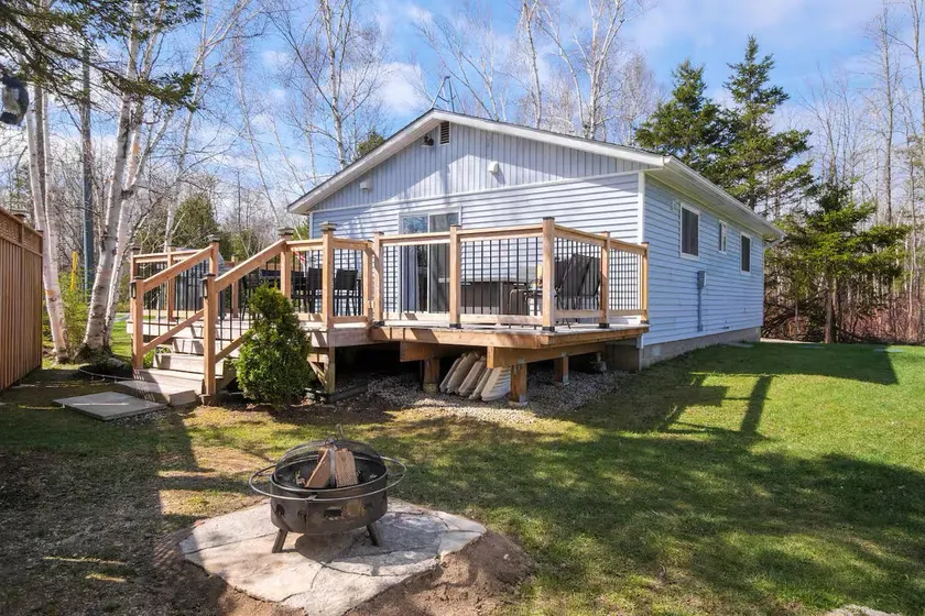 Cozy Bruce Escape + Bonfire Pit | Steps to Lake - Image 1
