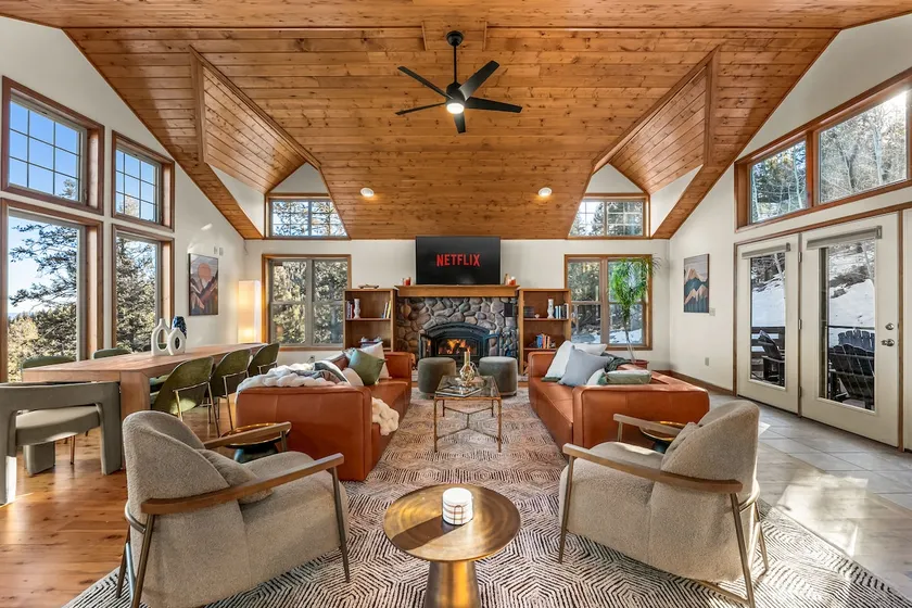 Lux, HotTub, Sauna, PoolTable, HugeBalcony, Clean - Image 1