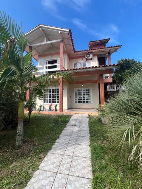 House 50 meters from the sea - Image 1