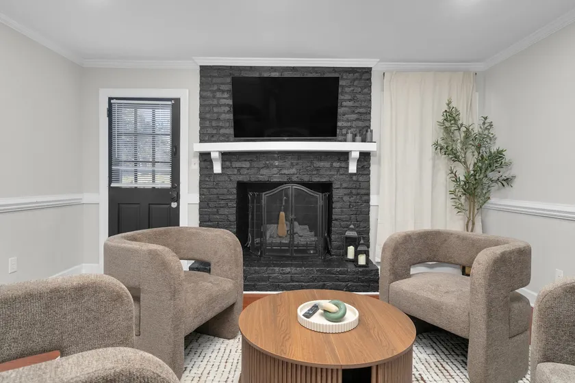 Cozy Family Cottage ~ Prime Location - Image 1