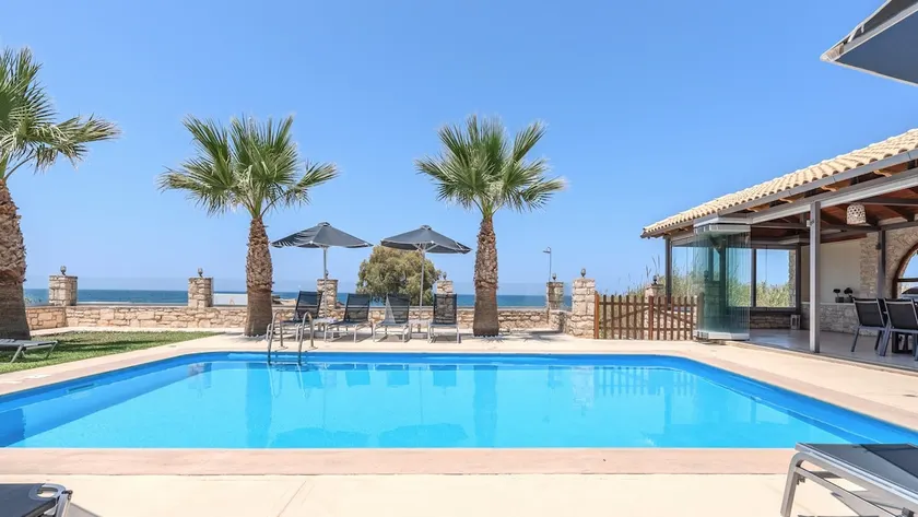 Golden Sand Beach Villa - Image 1