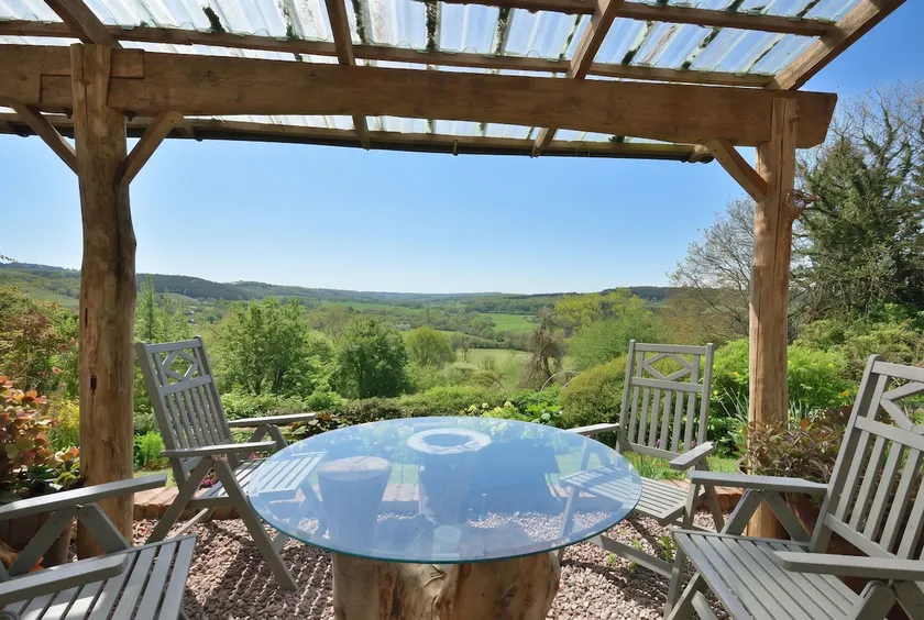 Secluded Hilltop Retreat • Nr Redbank • Epic Views - Image 1
