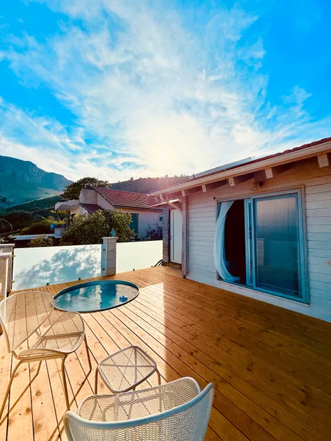 The Handcrafted Cabin - Image 1