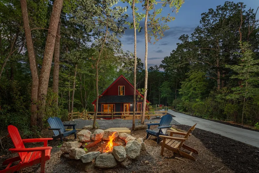 Cozy Modern 2-Bedroom Cabin Getaway - Image 1