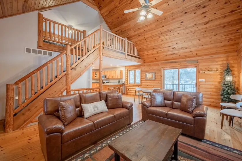 *New to AirBnB* Wild Pines Getaway - Image 1
