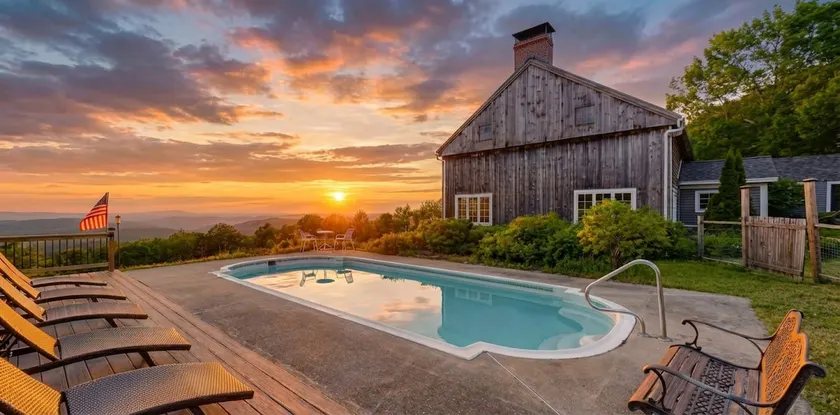 Skybarn Vermont: Pool, 100-Mile Views, Historic - Image 1