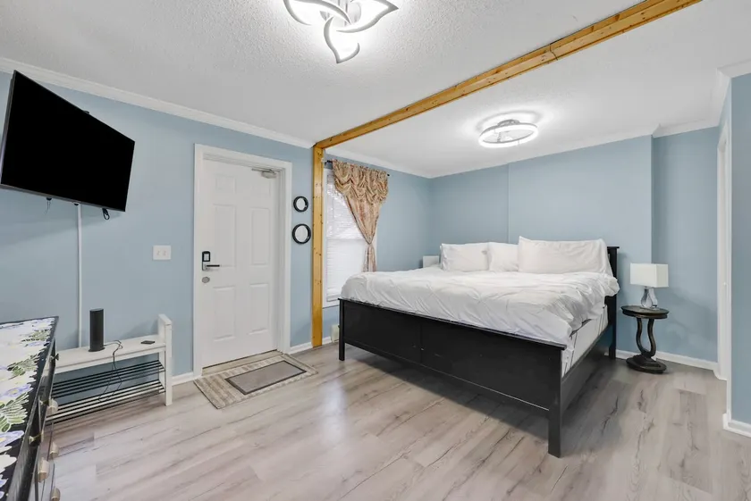 Capital City Retreat - Image 1
