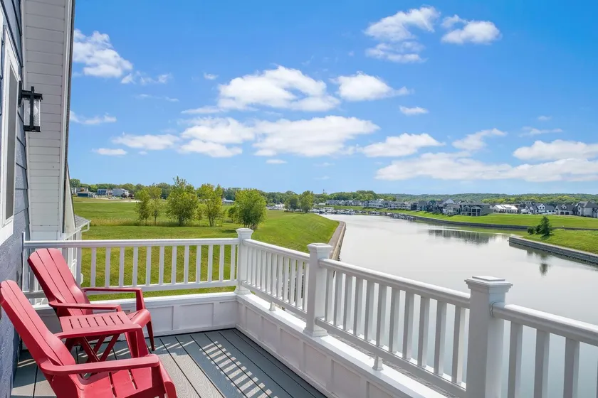 Scenic Views-Waterfront Luxury at Heritage Harbor - Image 1