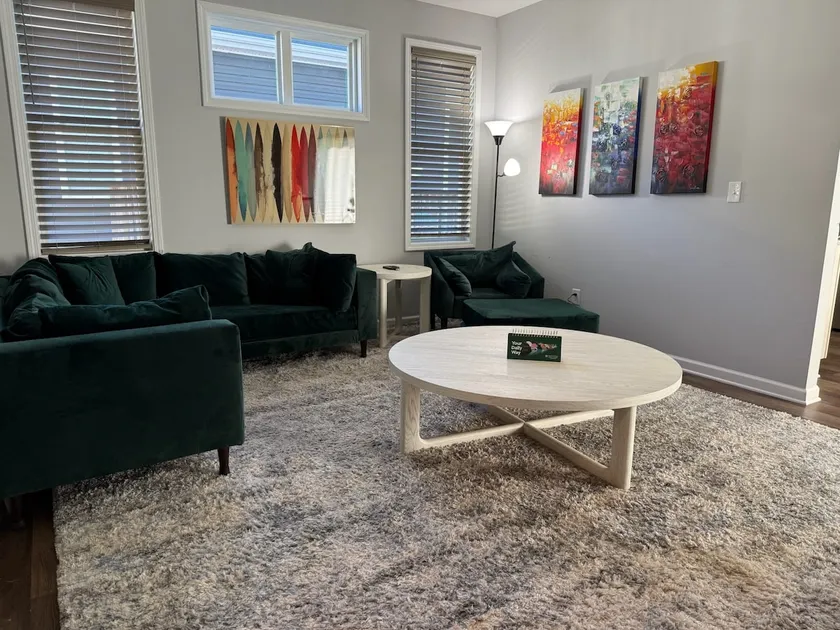 A cozy home that is perfect for work & relaxation! - Image 1