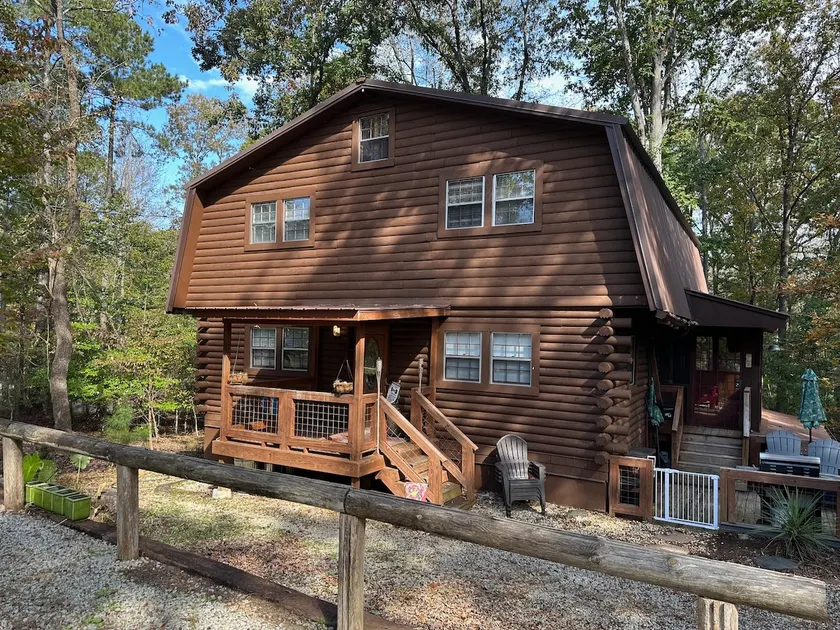 Cabin Oasis at Tugaloo State Park at Lake Hartwell - Image 1