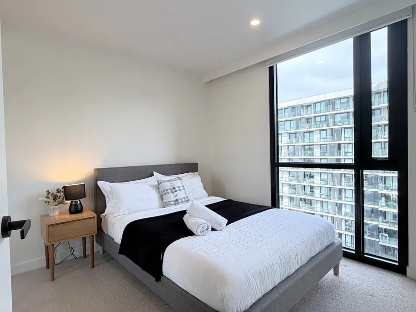 Stylish 2BR at M-City | Parking + Balcony - Image 1