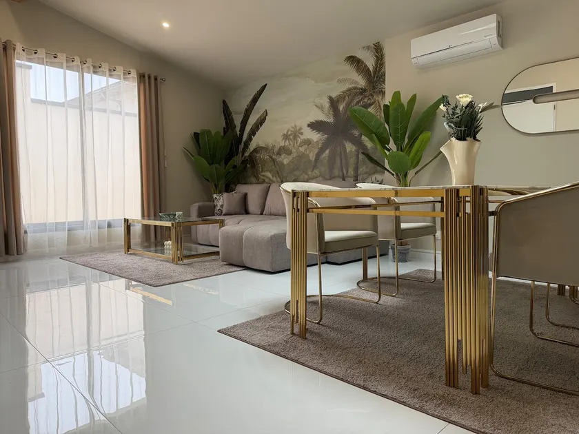 Designer & Comfortable Apartment – Downtown - Image 1