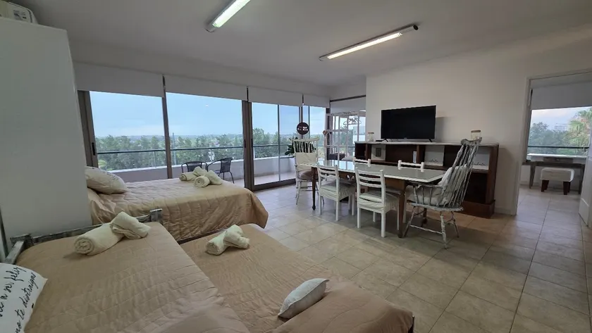 Divine apartment in the Nordelta bay + garage - Image 1