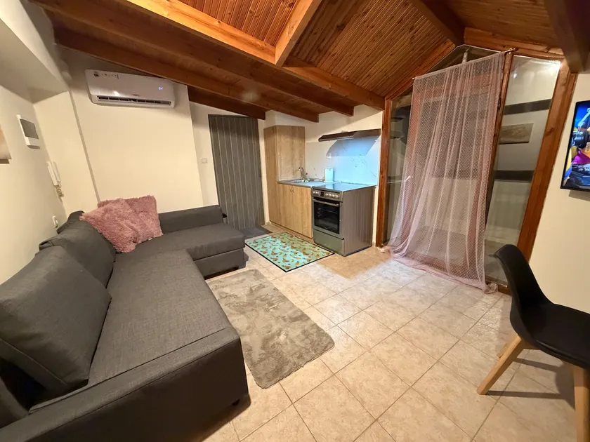 Attic 40 sq.m. in the center of Kastoria - Image 1