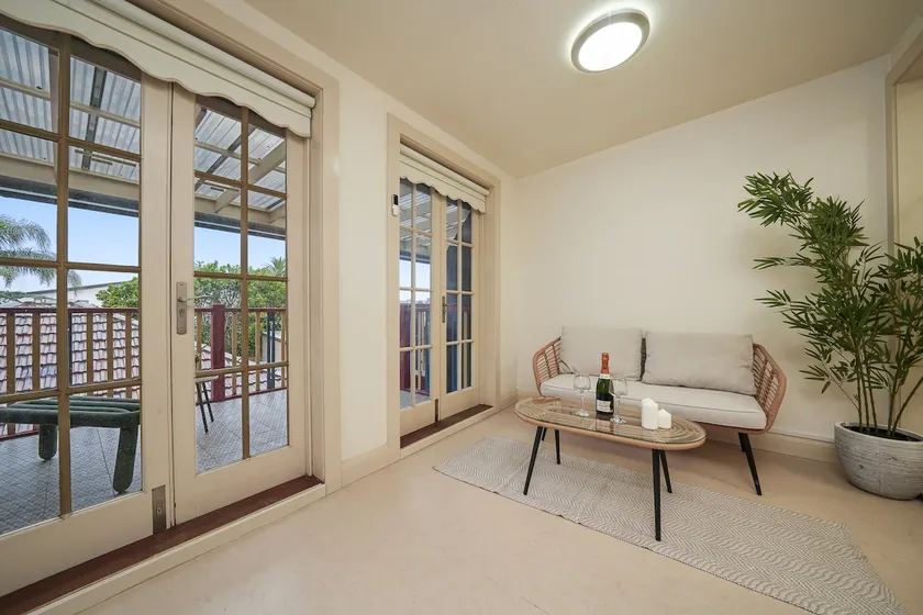 Mosman 2BR Retreat | Near Taronga Zoo & Beach - Image 1