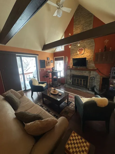 Cozy Peek’n Peak Retreat w/ Fireplace & Balcony - Image 1