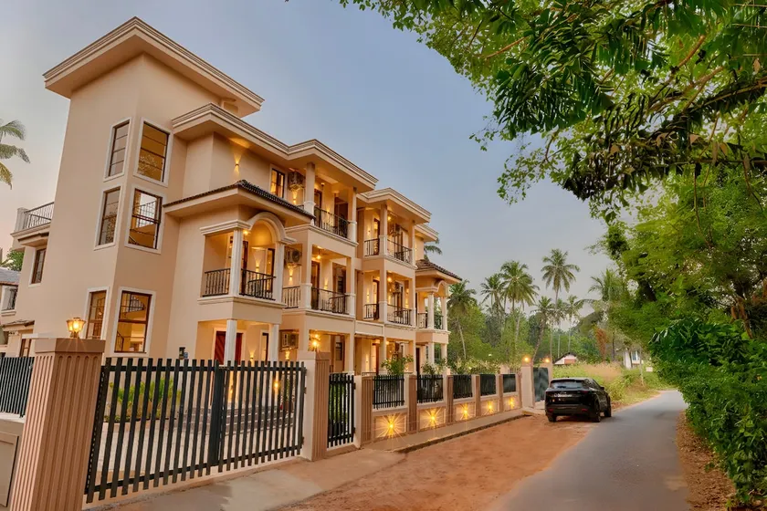 AspireParijatVilla Luxury 4 or 8 Bhk PvtPool BenaulimBeach South Goa - Image 1
