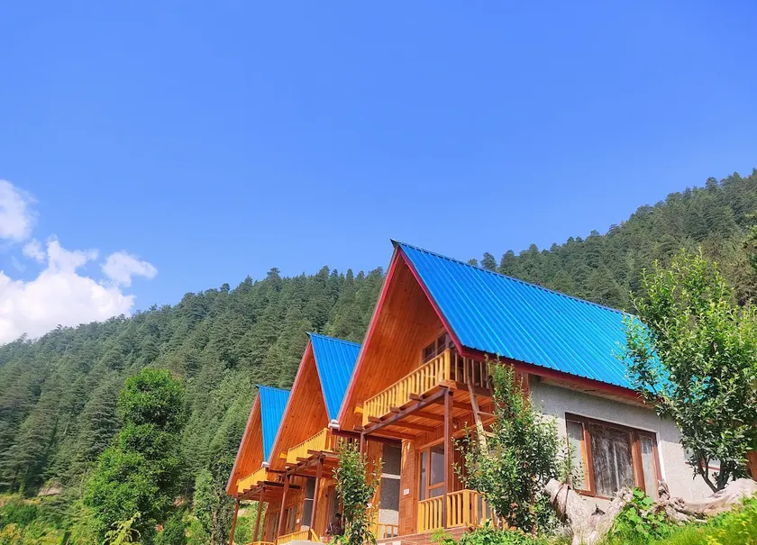 |Nature Retreat| A-Frame Cabin in Sainj Valley - Image 1