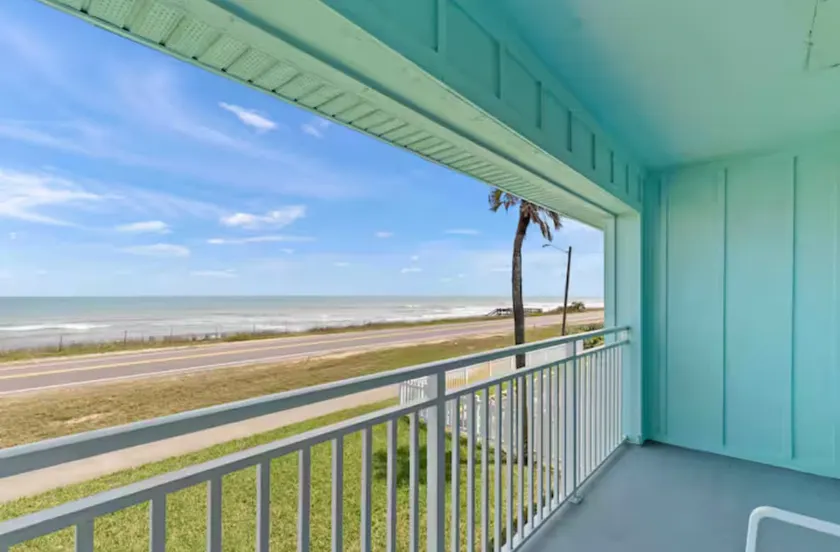 Oceanfront Beach Villa/Pet Friendly/2 bed/2 bath - Image 1