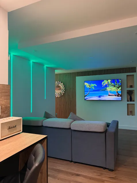 The Imperial Night – Jacuzzi & Private Sauna 5* Geneva - Image 1
