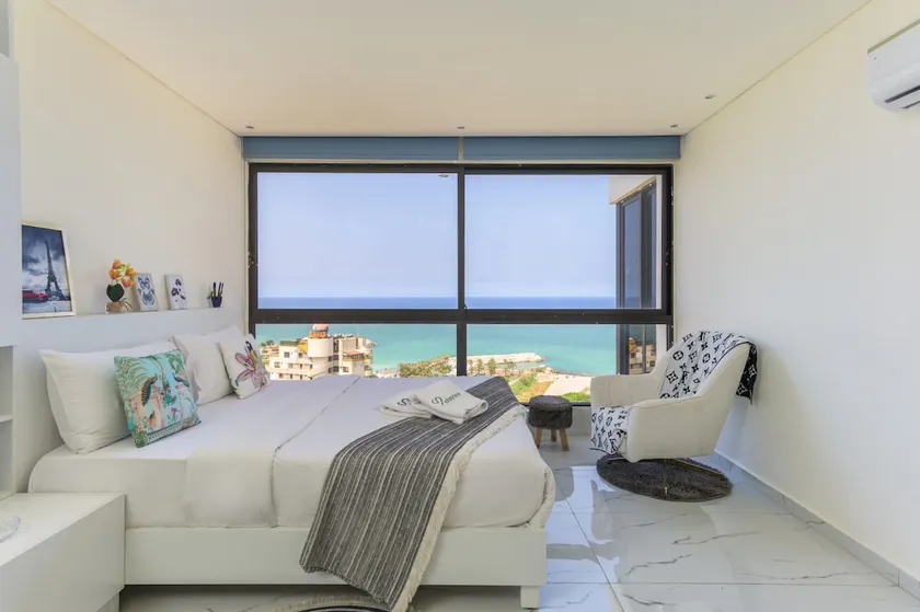 Amber – 10th Floor Sea View Studio, Kaslik - Image 1
