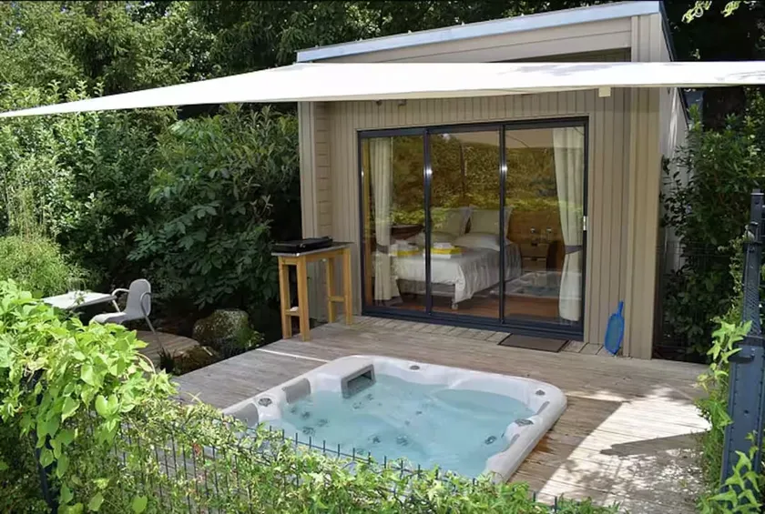The Nest – Romantic Getaway - Image 1