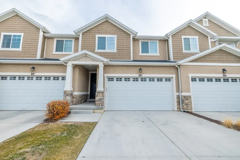Townhouse in Orem - Image 1