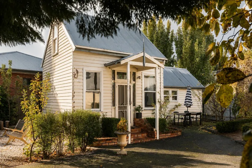 Willow Cottage | Cosy Heritage Retreat - Image 1