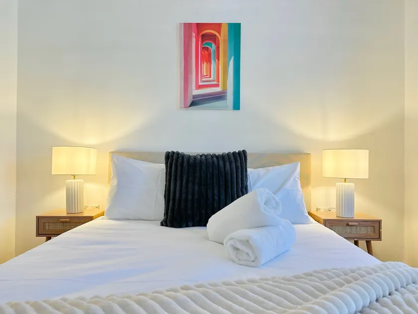 2B1B Guesthouse with Pool Nearby Garden City - Image 1