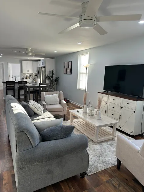 A home away from home, relax in a place of peace. - Image 1