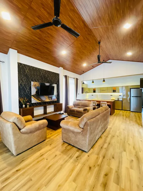 White House Holiday Resort - Image 1