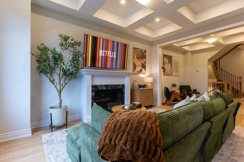 Luxury 5BR Modern Designer Home w/ Foosball - Image 1