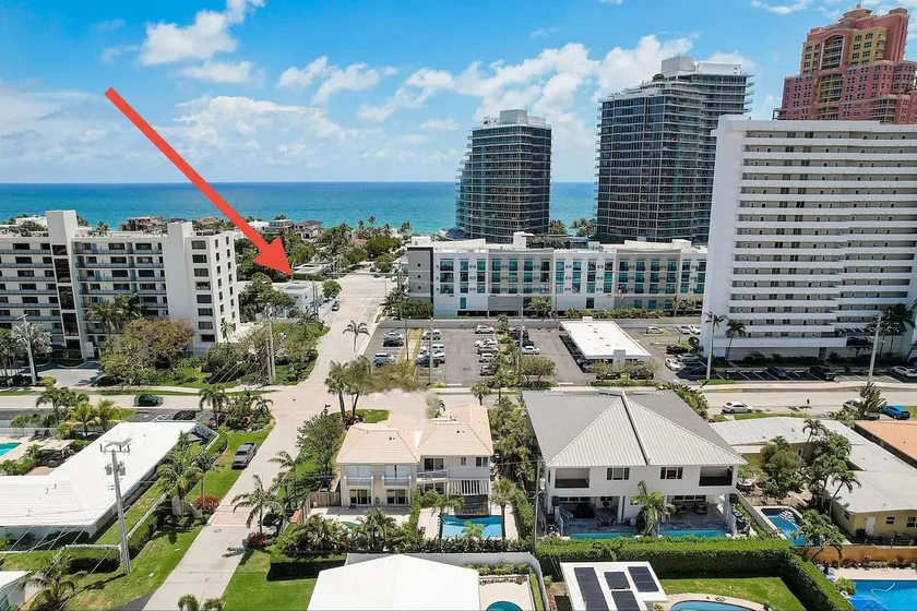 2237/U2-BeachFront-Sensation-Apt-with AC-Downtown - Image 1