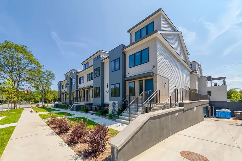 Stadium Suites · Private 3BR · Ann Arbor U-M - Image 1