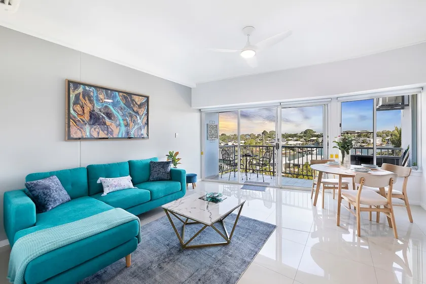 Zen Marina 1BR Bayview Private Balcony Modern - Image 1