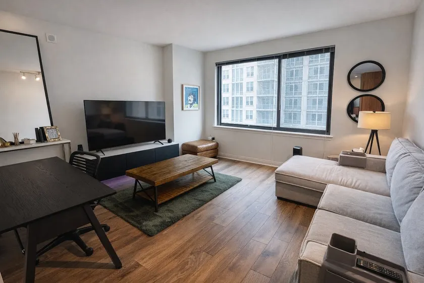 Modern Apartment at Ripley - Image 1