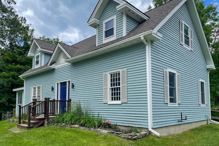 Hiking & Skiing Galore! Home in East Wallingford - Image 1