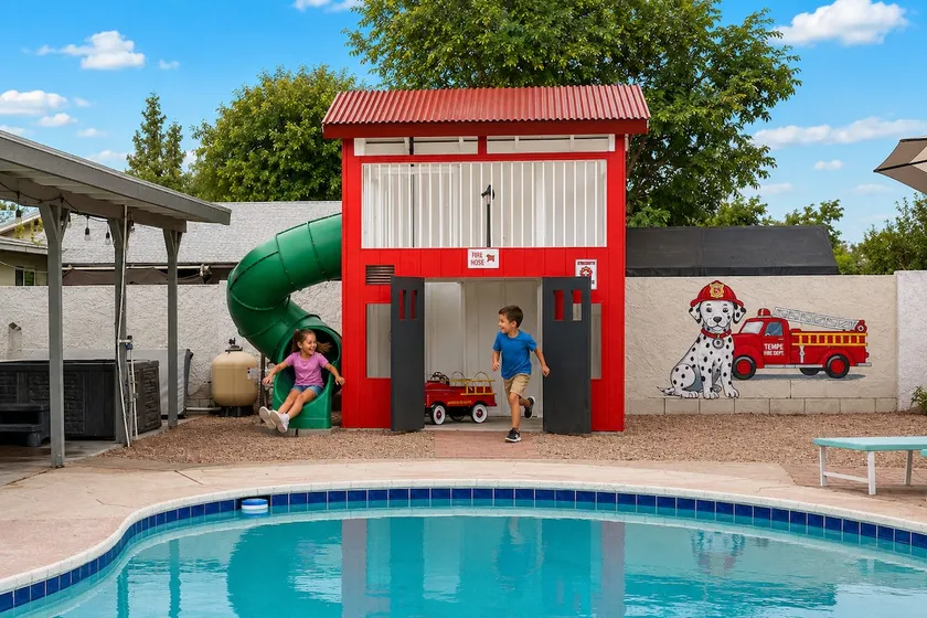 Family Escape with Pool and Fire-Station Playhouse - Image 1