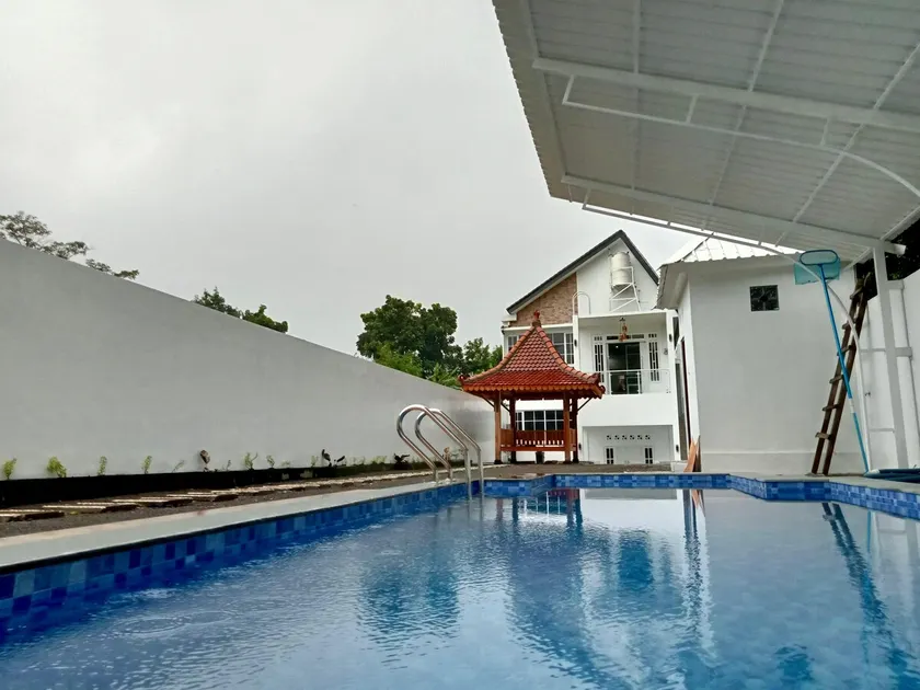 Villa Cepoko Indah - Family Villa - Image 1