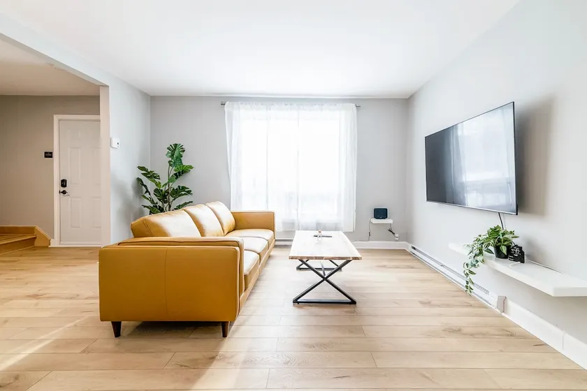 Renovated Greenfield Park 3BR •Near DT & Parks - Image 1