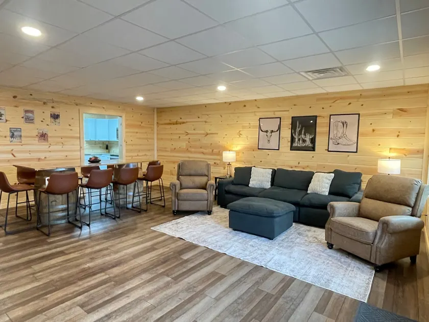 First Airbnb out the front gate of Ft Leonard Wood - Image 1