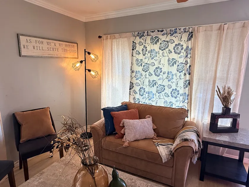 Cozy 2 bedroom house, close to the hospital - Image 1