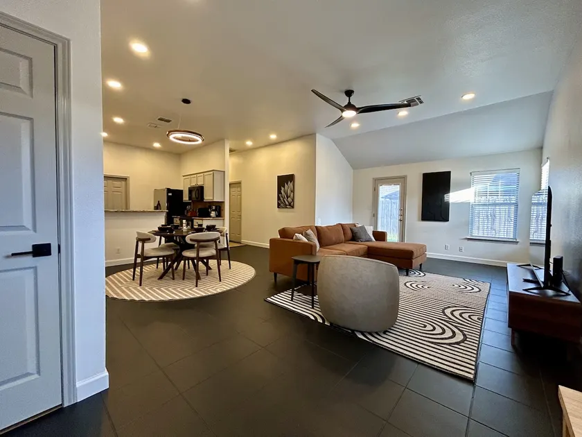 Spacious 3BR Home • Sleeps 6 • Peaceful Stay - Image 1