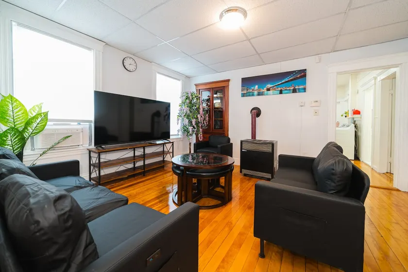 4-3BR Worcester - Cozy Apt near Clark Uni - Image 1