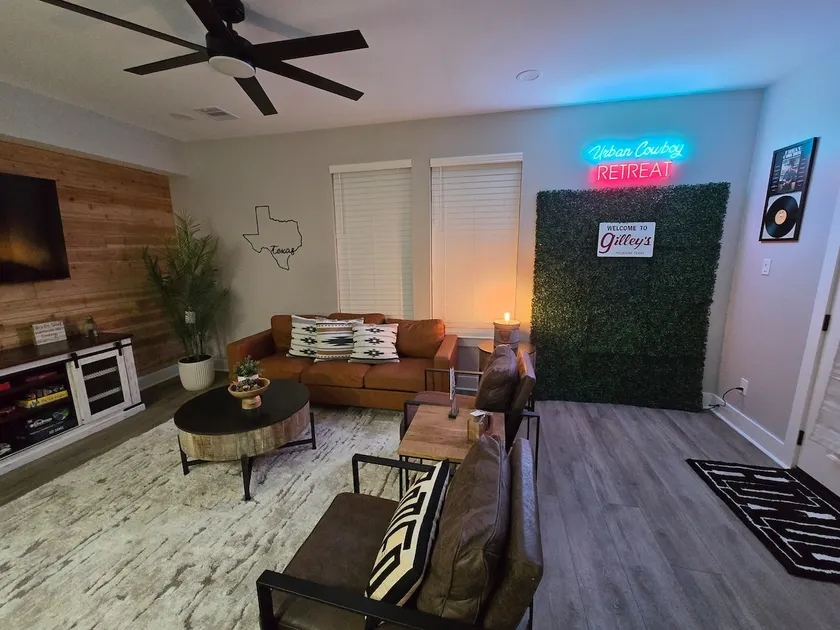 The Urban Cowboy Retreat - Image 1