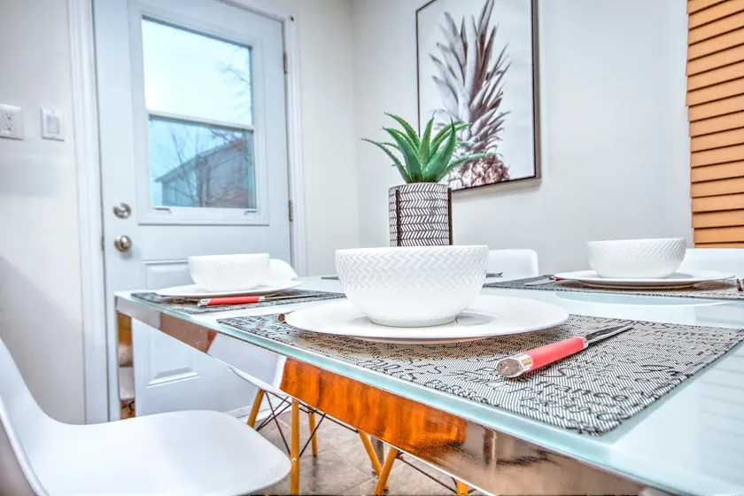 Worm & Cozy stay near Everything in Laval - Image 1