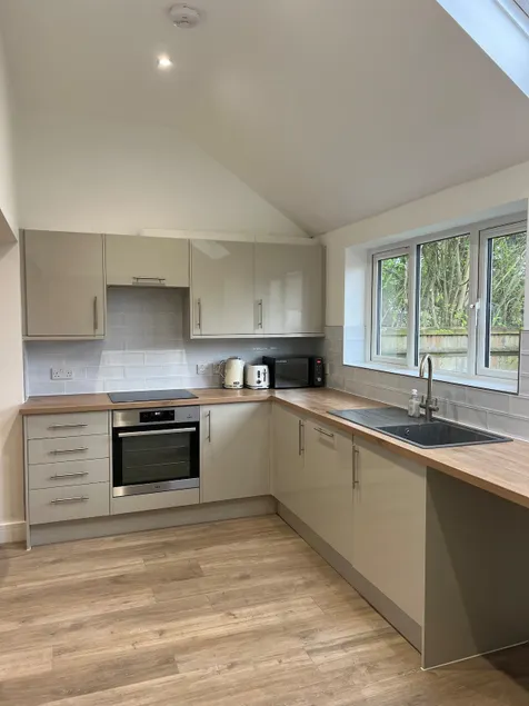 Newly renovated large home that sleeps 7 people - Image 1