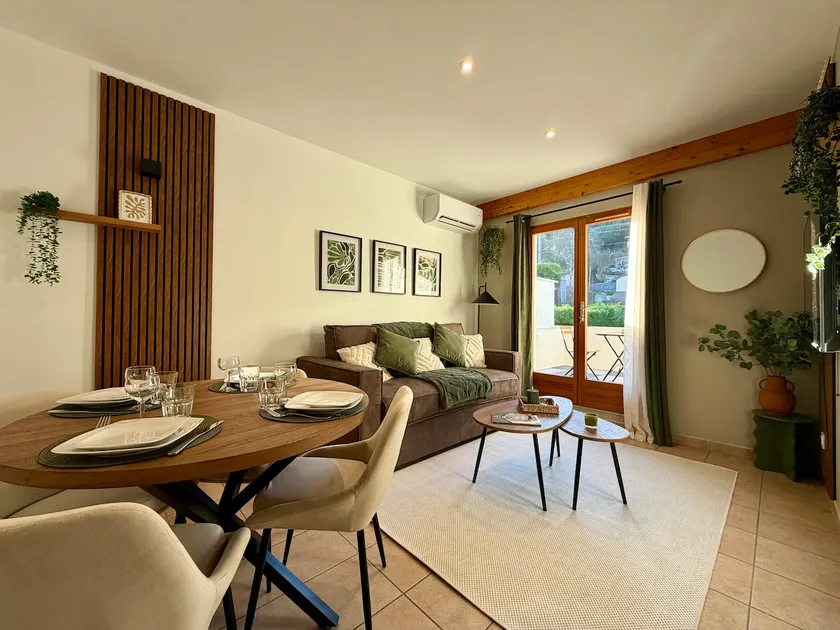 Solios, 2 air-conditioned rooms, terraces, close to the center, Wi-Fi - Image 1