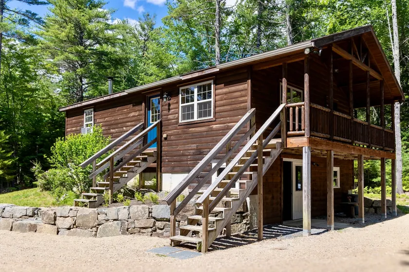Cozy Cabin - Image 1